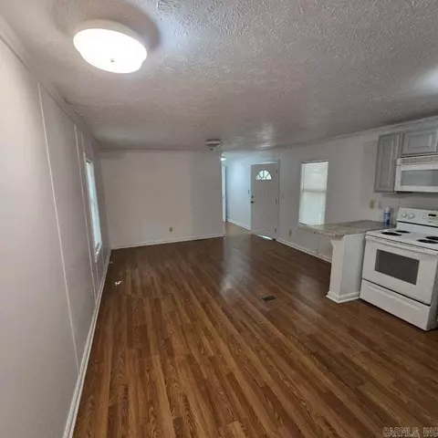 8805 Lisa Ln, Pine Bluff, AR 71603 photo 1