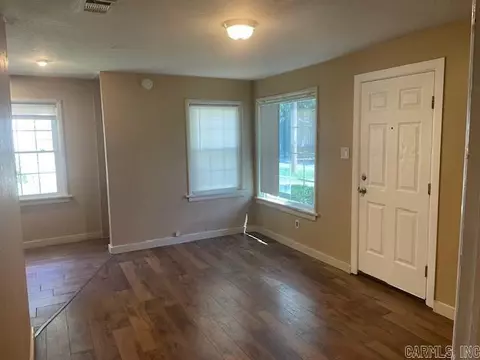 612 1st St, Conway, AR 72032 photo 8