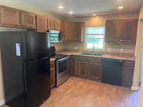 612 1st St, Conway, AR 72032 photo 6