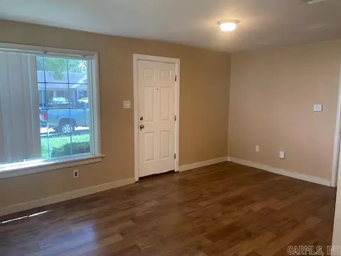 612 1st St, Conway, AR 72032 photo 5