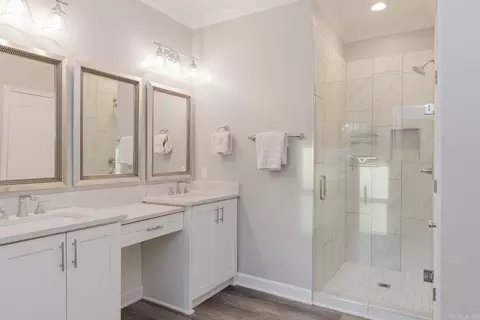 Bath - 6012 Centark Ct, Alexander, AR 72002 photo 2 of 4