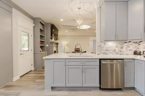 Kitchen - 6012 Centark Ct, Alexander, AR 72002 photo 2 of 5