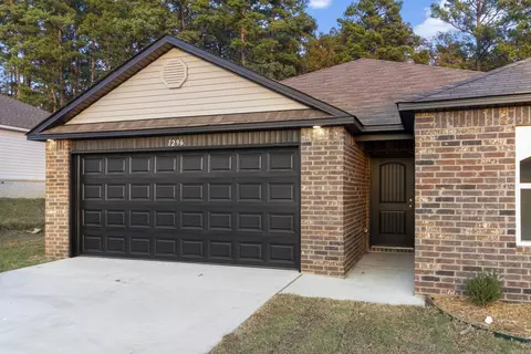 Exterior - 1296 Meadows Dr, Benton, AR 72019 photo 2 of 2