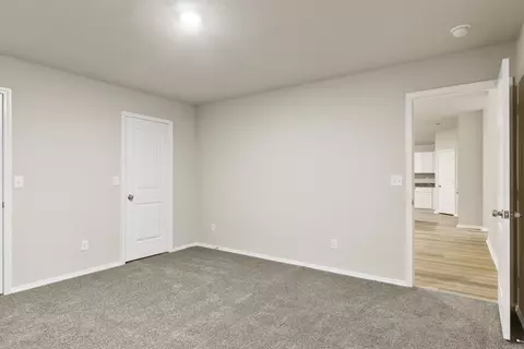 Bedroom - 1296 Meadows Dr, Benton, AR 72019 photo 6 of 7