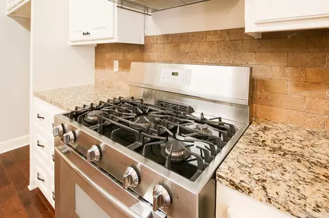 Kitchen - 1584 Vista Dr, Cabot, AR 72023 photo 3 of 7