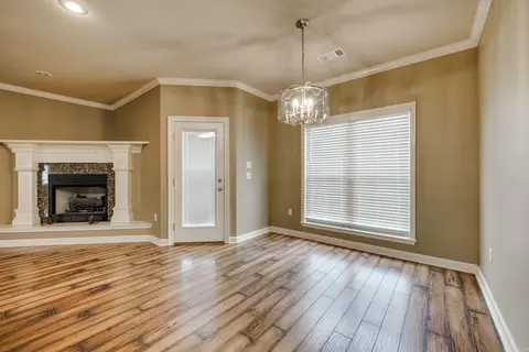 Living - 23 Bowling Ln, Conway, AR 72032 photo 2 of 7