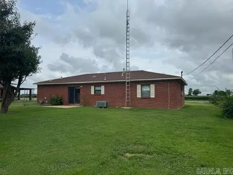 1809 Jay St, Walnut Ridge, AR 72476 photo 2