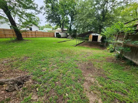 408 W Pine St, Benton, AR 72015 photo 10