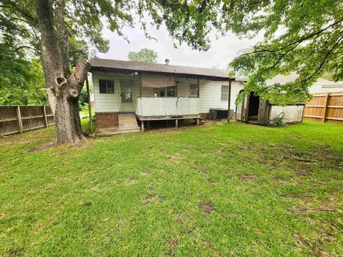 408 W Pine St, Benton, AR 72015 photo 11