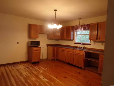 Kitchen - 899 Ocean, Mountain View, AR 72560 photo 1 of 4