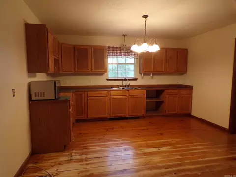 Kitchen - 899 Ocean, Mountain View, AR 72560 photo 3 of 4