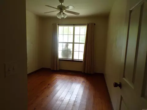 Bedroom - 899 Ocean, Mountain View, AR 72560 photo 1 of 2