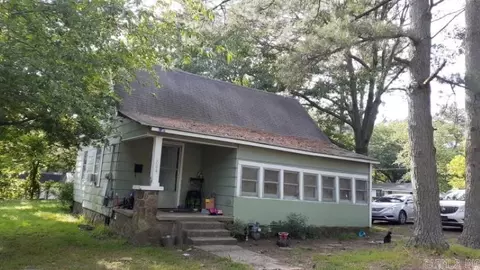 804 N Birch St, Searcy, AR 72143