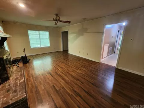 10710 Sharon Dr, Mabelvale, AR 72103 photo 2