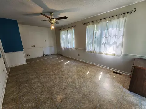 10710 Sharon Dr, Mabelvale, AR 72103 photo 12