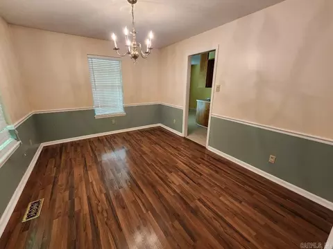 10710 Sharon Dr, Mabelvale, AR 72103 photo 9