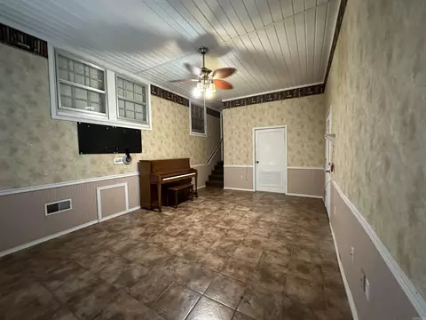 Living - 307 E 5th St, Rison, AR 71665 photo 3 of 6