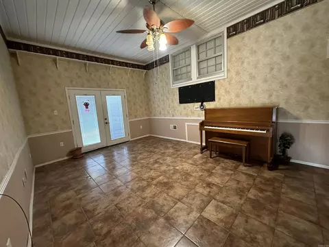 Living - 307 E 5th St, Rison, AR 71665 photo 2 of 6