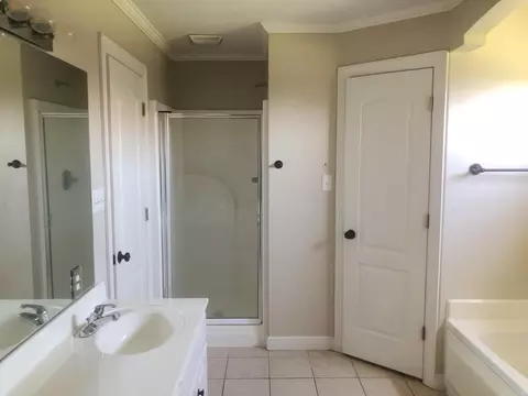 8 Apache Cir, Lonoke, AR 72086 photo 11