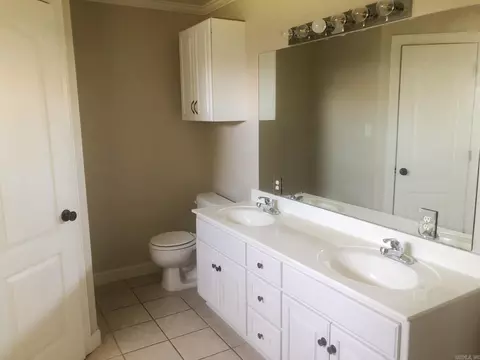 8 Apache Cir, Lonoke, AR 72086 photo 10
