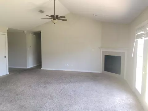 8 Apache Cir, Lonoke, AR 72086 photo 4
