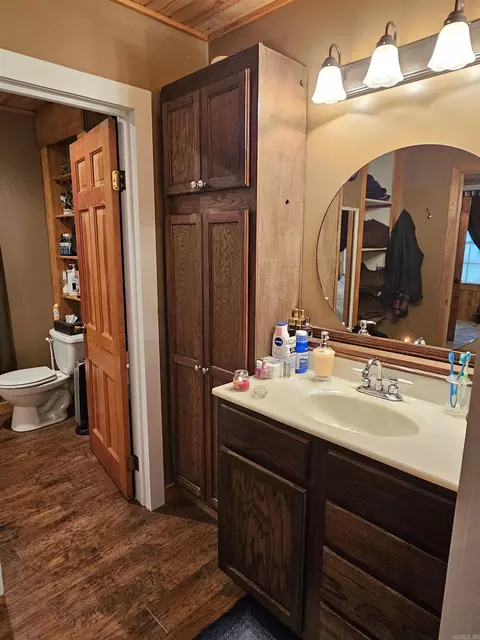 Bath - 8610 Scarlett Ln, Pine Bluff, AR 71603 photo 1 of 7