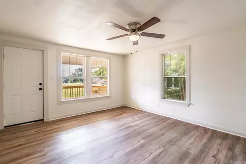217 S Fourth St, Benton, AR 72015 photo 5