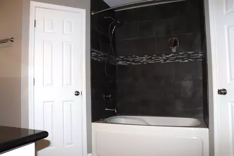 Bath - 1406 Wild Rose Cir, Conway, AR 72032 photo 1 of 4