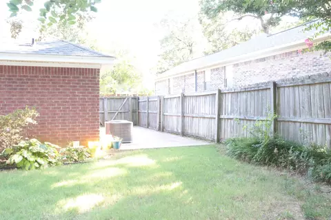 Exterior - 1406 Wild Rose Cir, Conway, AR 72032 photo 4 of 4
