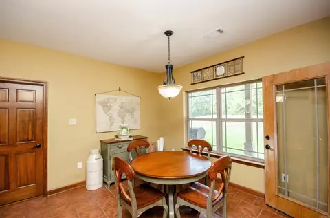 Dining - 77 Reed Rd, Greenbrier, AR 72058 photo 3 of 4