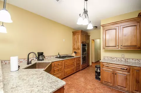 Kitchen - 77 Reed Rd, Greenbrier, AR 72058 photo 1 of 7