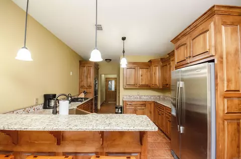 Kitchen - 77 Reed Rd, Greenbrier, AR 72058 photo 5 of 7