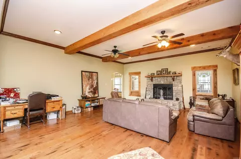 Living - 77 Reed Rd, Greenbrier, AR 72058 photo 6 of 6