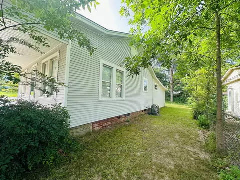 Exterior - 917 Mcbee St, Malvern, AR 72104 photo 6 of 7