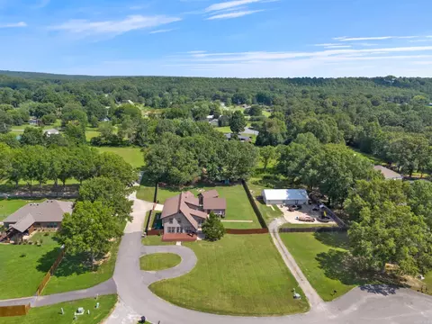 37 N Coran Dr, Conway, AR 72032 photo 2