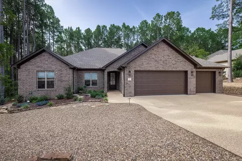 32 Victoria Ln, Hot Springs Village, AR 71909