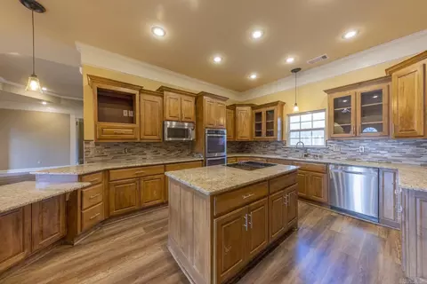 Kitchen - 248 W Crestside Dr, Alexander, AR 72002 photo 2 of 2