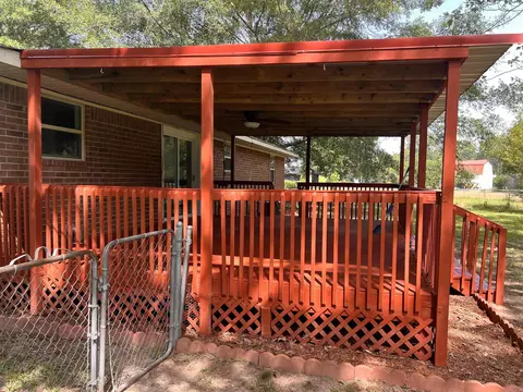 Exterior - 605 S Elm St, Beebe, AR 72012 photo 4 of 11