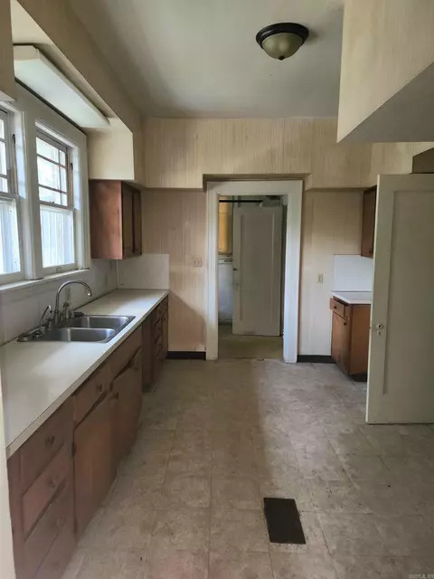 Kitchen - 3516 S Cherry St, Pine Bluff, AR 71603 photo 1 of 3