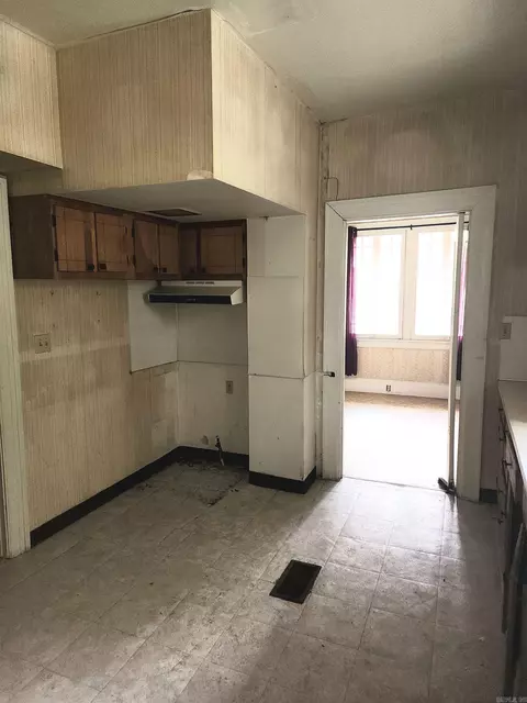 Kitchen - 3516 S Cherry St, Pine Bluff, AR 71603 photo 3 of 3