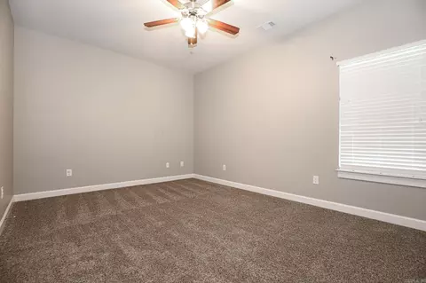 Bedroom - 7633 S Shoreline Blvd, Benton, AR 72019 photo 3 of 8