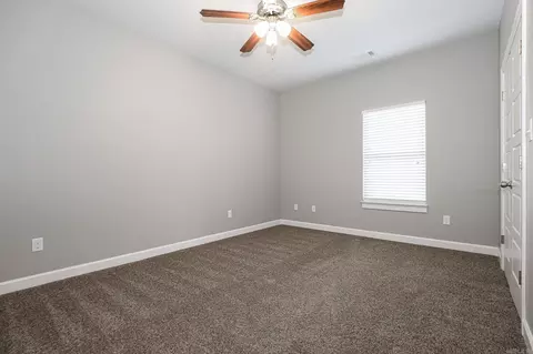 Bedroom - 7633 S Shoreline Blvd, Benton, AR 72019 photo 1 of 8