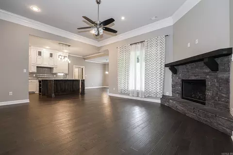 Living - 7633 S Shoreline Blvd, Benton, AR 72019 photo 5 of 5