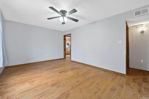 209 Bell, Trumann, AR 72472 photo 4