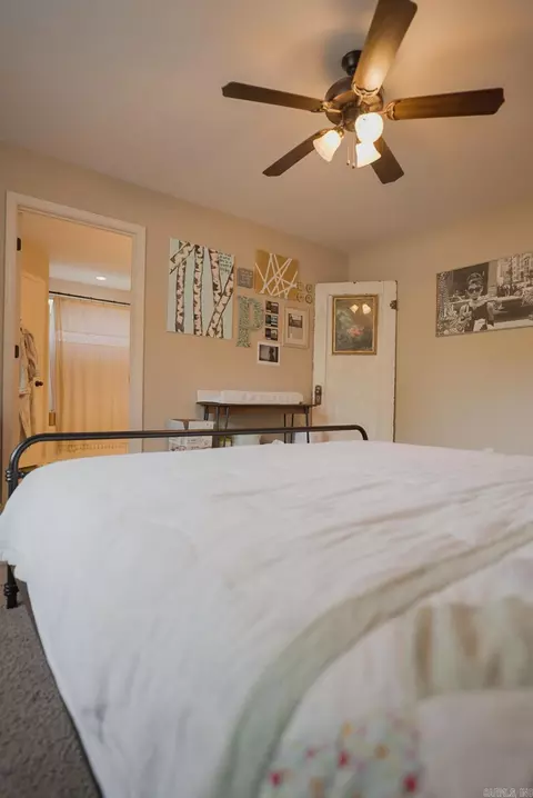 Bedroom - 2009 Dandelion Dr, Benton, AR 72019 photo 2 of 4