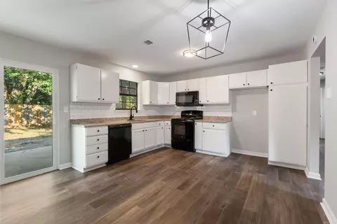 1510 Davis St, Conway, AR 72034 photo 13