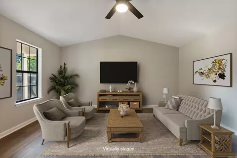 1510 Davis St, Conway, AR 72034 photo 2