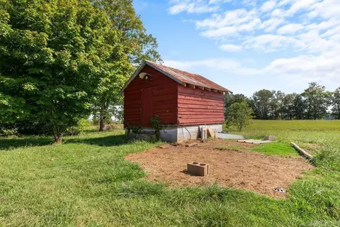 Exterior - 349 Biechler Rd, Clinton, AR 72031 photo 4 of 15