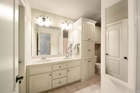 Bath - 29 Castleton Dr, Ward, AR 72176 photo 1 of 5