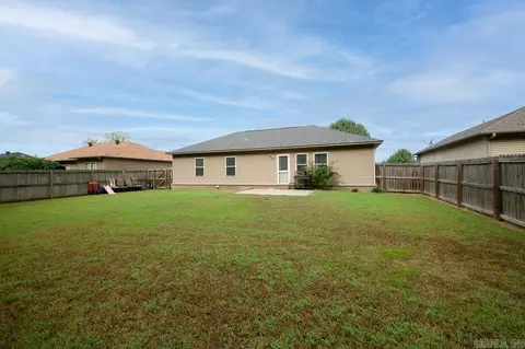 Exterior - 29 Castleton Dr, Ward, AR 72176 photo 7 of 8